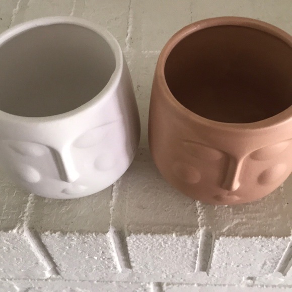 Set of 2 Planters New - Picture 7 of 9